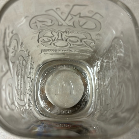 Mickey Mouse Disney Studios Celebrate 2000 McDonald’s glass 🎉 - Picture 5 of 8